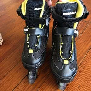 Mongoose rollerblades